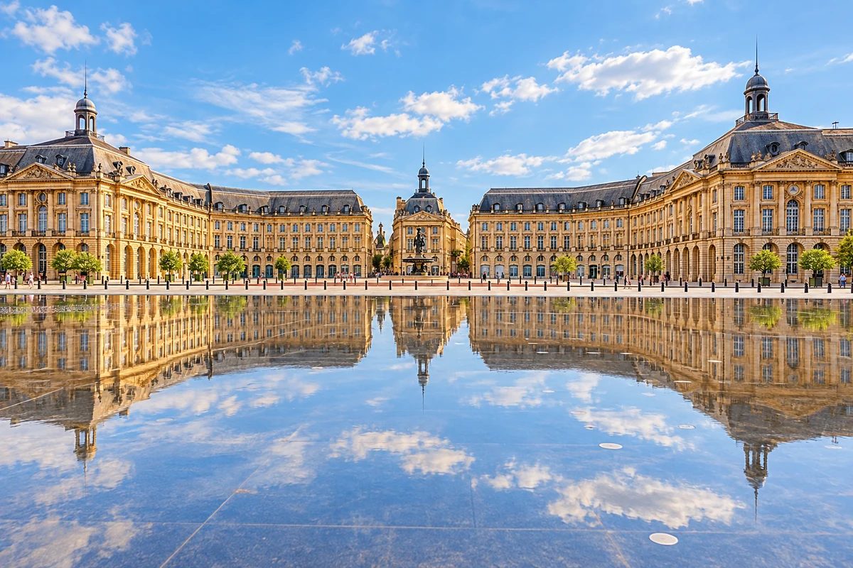 Place de la Bourse en Miroir d’eau in Bordeaux.
